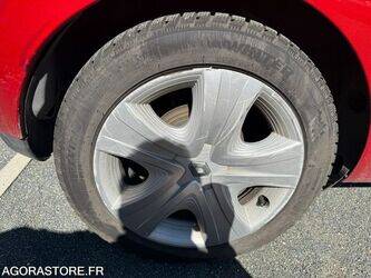 2014-renault-clio-1425567-45618741