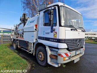 2000-mercedes-benz-2031-1425581-45618996