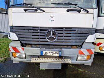 2000-mercedes-benz-2031-1425581-45619001