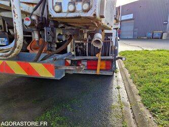 2000-mercedes-benz-2031-1425581-45619024