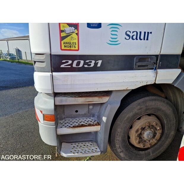 2000 Mercedes-Benz 2031-45619053