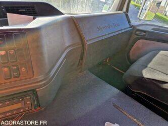 2000-mercedes-benz-2031-1425581-45619061