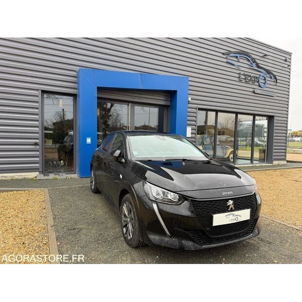 2022 Peugeot 208-45619186