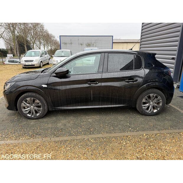 2022 Peugeot 208-45619189