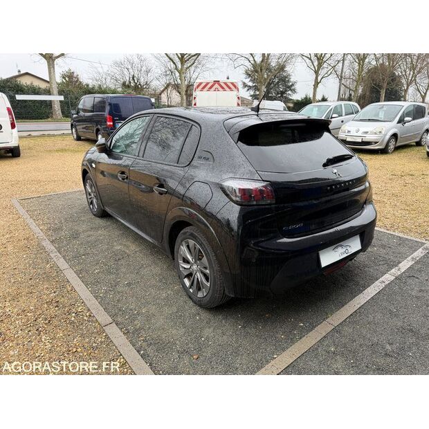 2022 Peugeot 208-45619190