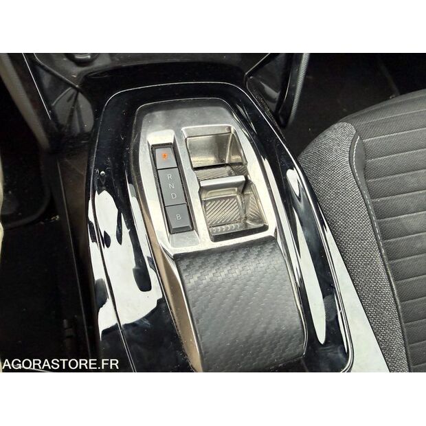 2022 Peugeot 208-45619201