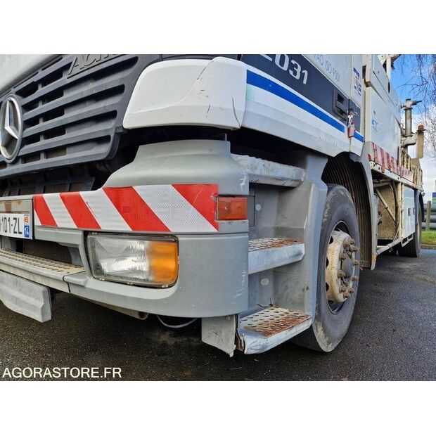 1999 Mercedes-Benz 2031-45619259