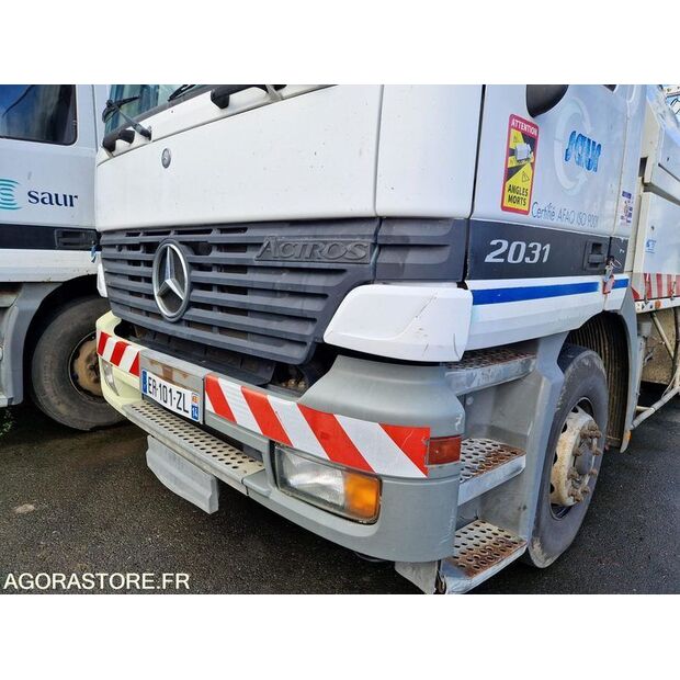 1999 مرسيدس بنز 2031-45619260