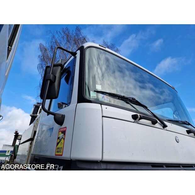 1999 مرسيدس بنز 2031-45619265