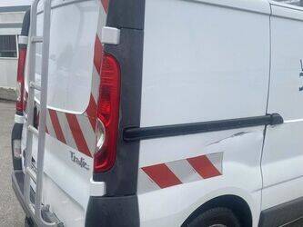 2012-renault-trafic-1425615-45619513