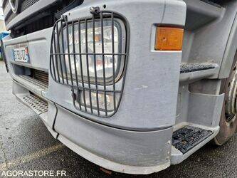 2005-mercedes-benz-2032-1425619-45619573