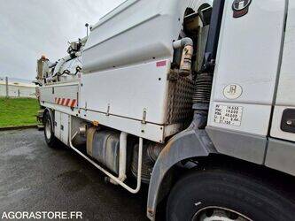 2005-mercedes-benz-2032-1425619-45619587