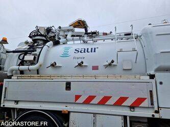 2005-mercedes-benz-2032-1425619-45619591