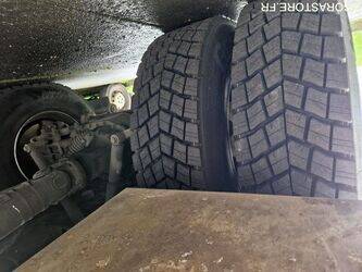 2005-mercedes-benz-2032-1425619-45619594