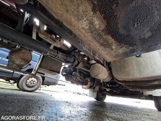 2005-mercedes-benz-2032-1425619-45619596