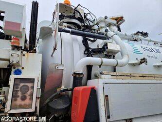 2005-mercedes-benz-2032-1425619-45619598