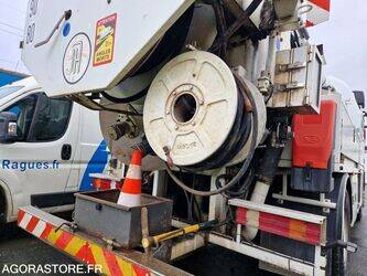 2005-mercedes-benz-2032-1425619-45619605