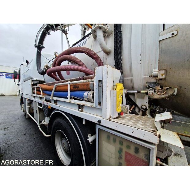 2005 Mercedes-Benz 2032-45619613