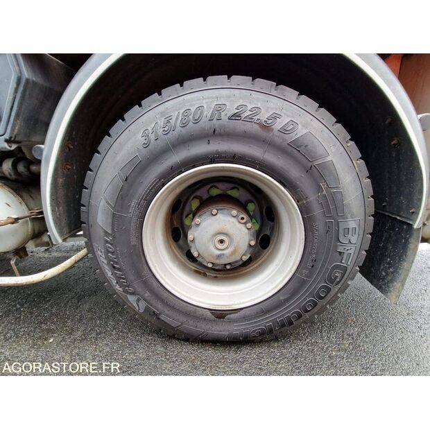 2005 Mercedes-Benz 2032-45619614