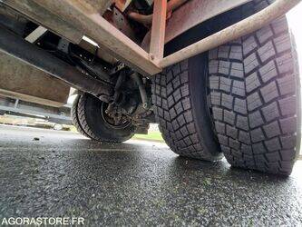 2005-mercedes-benz-2032-1425619-45619615