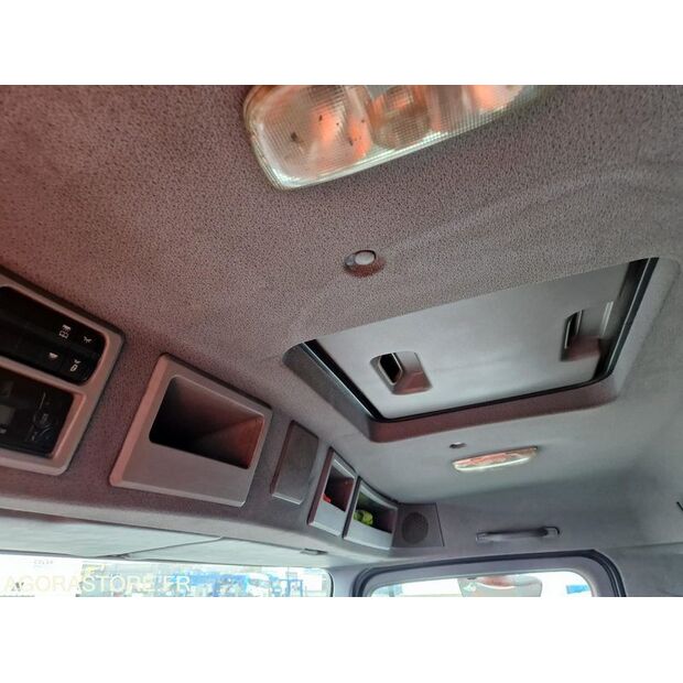 2005 Mercedes-Benz 2032-45619627