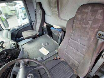 2005-mercedes-benz-2032-1425619-45619629