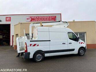 2016-renault-master-1425625-45619701