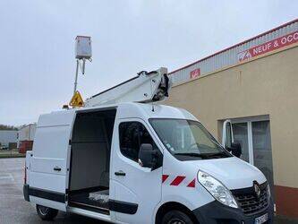 2016-renault-master-1425625-45619702