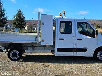 2012-renault-master-1425631-45619781