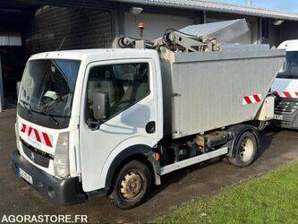 2013-renault-maxity-1425640-45619932