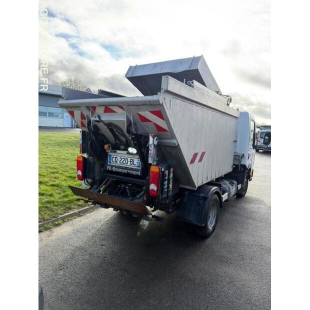 2013 Renault Maxity-45619937