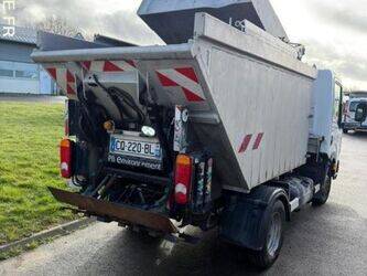 2013-renault-maxity-1425640-45619937