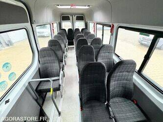 2018-mercedes-benz-sprinter-1425646-45620001