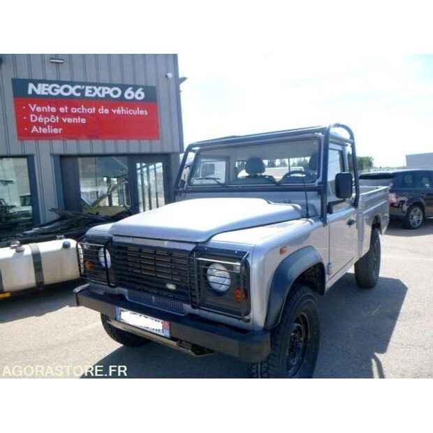 2011 لاند روفر Defender-45620072