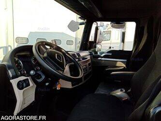 2018-man-12-220-45620190