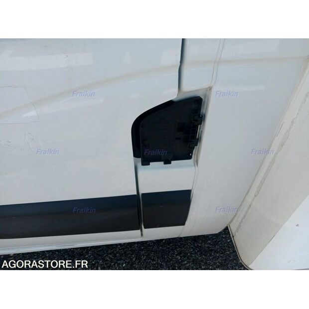 2019 رينو Master-45620229