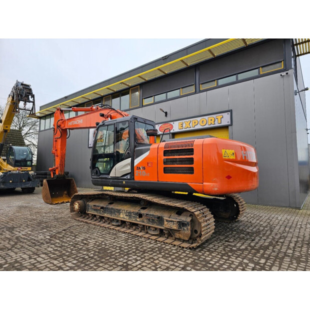 2022 Hitachi ZX220LC-45620395