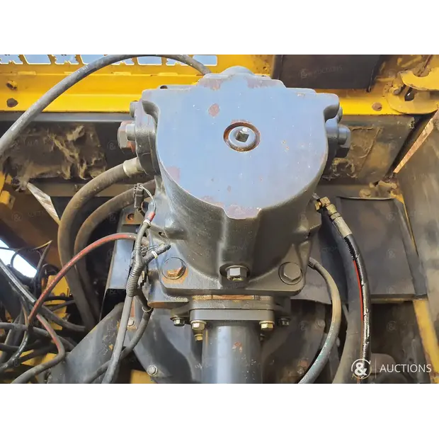 2017 Komatsu PC400LC-8R-45622532