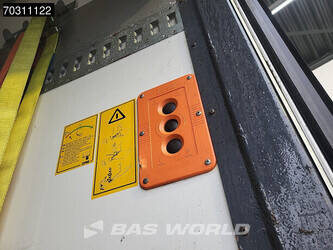 2017-mercedes-benz-antos-1827-1425753-45623888