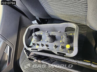 2023-mercedes-benz-arocs-2843-1425756-45624029