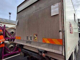 2011-man-15-250-1425779-45637101