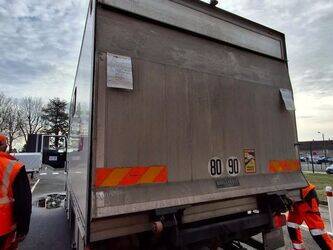 2011-man-15-250-1425779-45637102