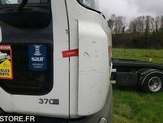 2008-renault-premium-1425780-45637119