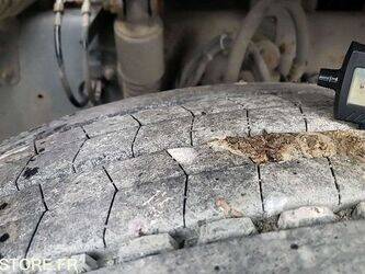 2008-renault-premium-1425780-45637125