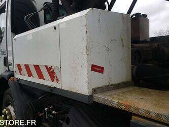 2008-renault-premium-1425780-45637143