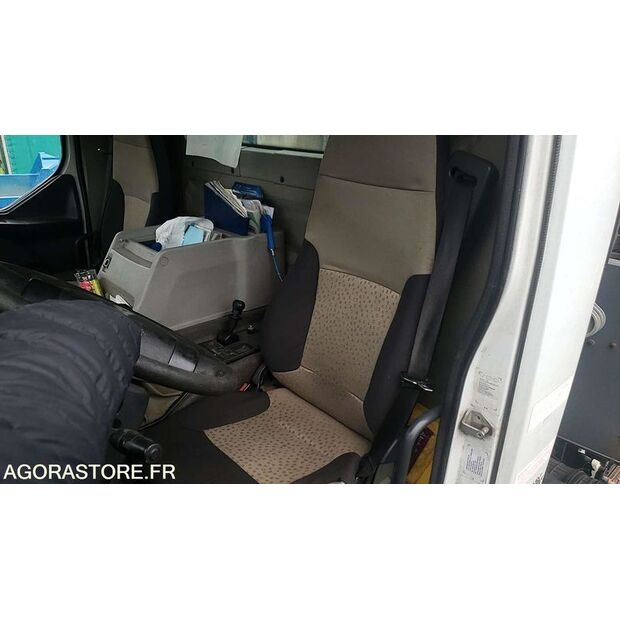 2008 Renault PREMIUM-45637151