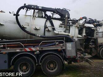 2008-renault-premium-1425780-45637154