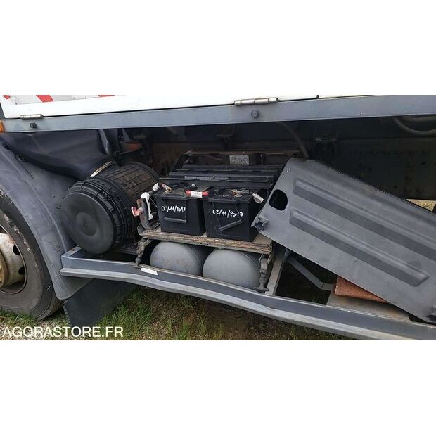 2008 Renault PREMIUM-45637155