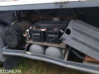 2008-renault-premium-1425780-45637155