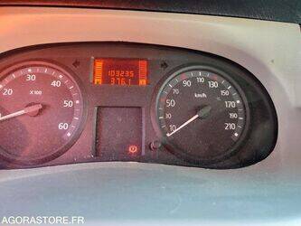 2007-renault-trafic-1425782-45637172